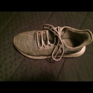 womens size 9 adidas